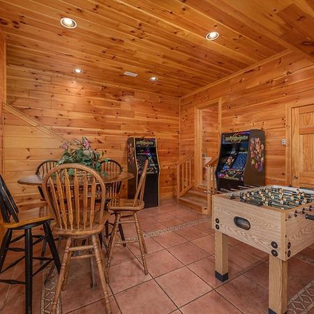 Spacious Party Hut Near Attractions McCookville 外观 照片