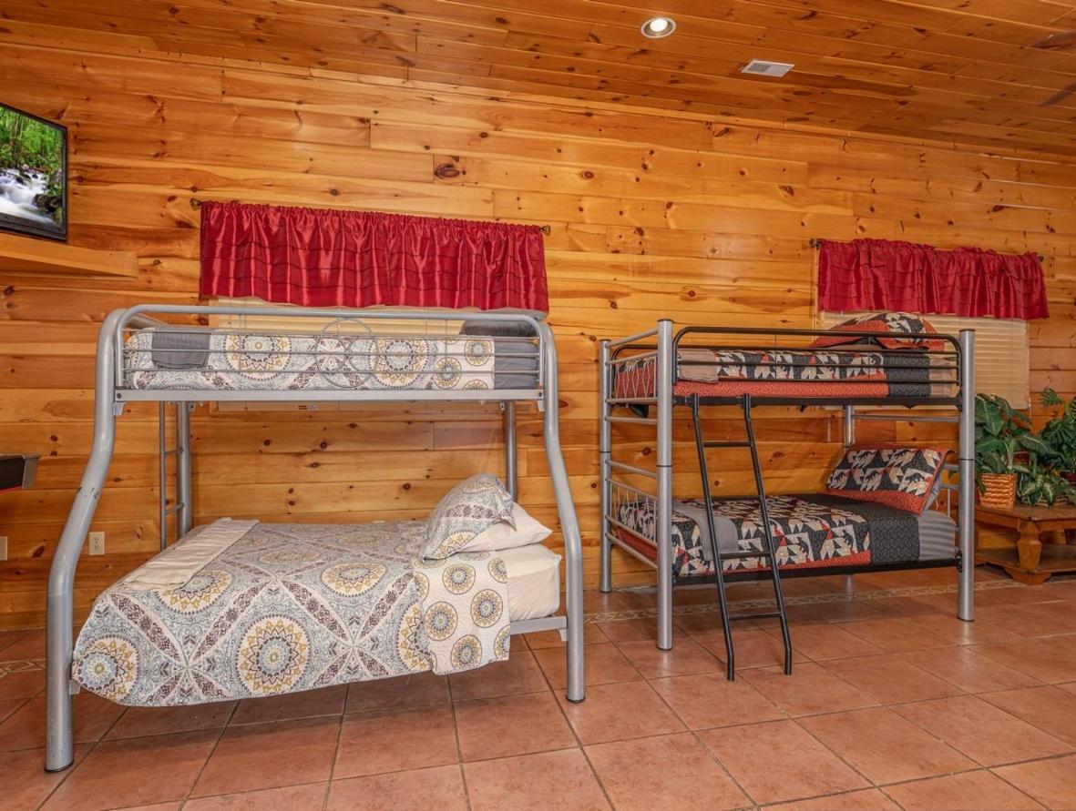 Spacious Party Hut Near Attractions McCookville 外观 照片