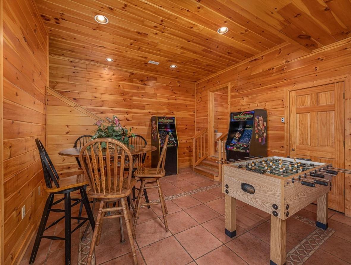 Spacious Party Hut Near Attractions McCookville 外观 照片